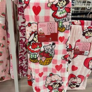 Strawberry Shortcake Pink Gingham Plush Throw Blanket
